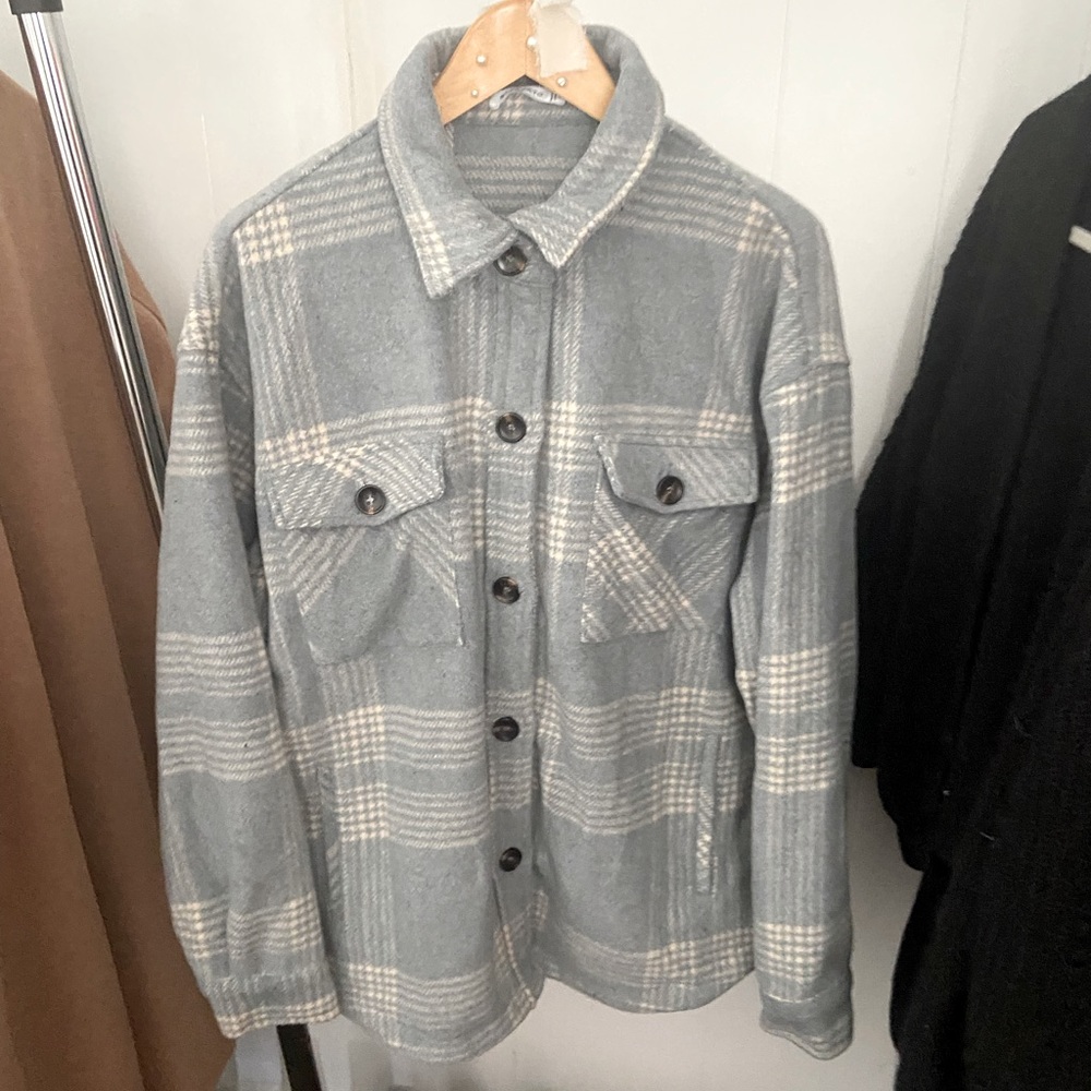 Glik’s Women’s Flannel - Large